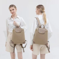 Vigo Sac à Dos Femme Tendance Toile Et Cuir -Looqita sac a dos femme Vigo porte1
