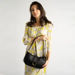 Ember Sac Bandoulière Cuir Italien 11 Ember Sac Bandoulière Cuir Italien -Looqita sac bandouliere cuir italien Ember noir porte